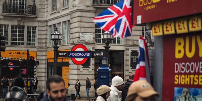 Великобритания планирует ужесточить миграционное законодательство Великобритания планирует ужесточить миграционное законодательство