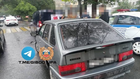 В Уфе в ДТП с тремя легковушками пострадал 16-летний электровелосипедист