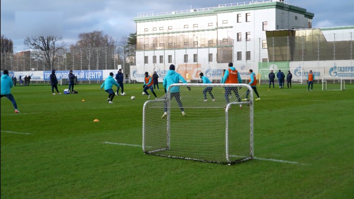 «Зенит» ждет выезд в Нижний Новгород: Сантос и Педро пропустят матч «Зенит» ждет выезд в Нижний Новгород: Сантос и Педро пропустят матч