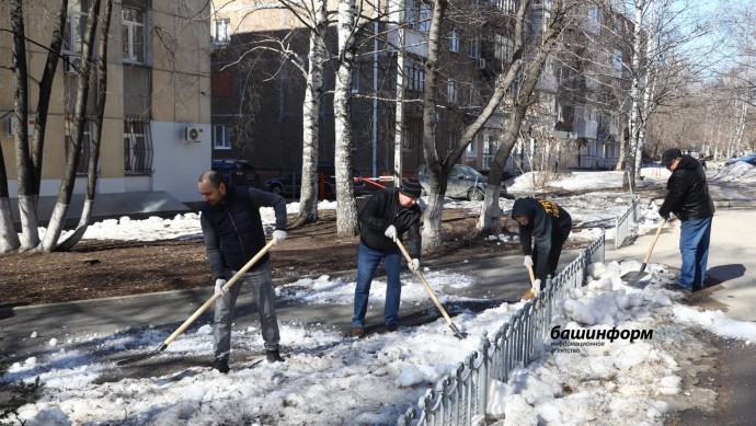 В первую санитарную пятницу весны в Уфе собрали 1076 куб.м мусора