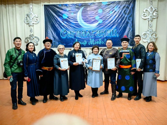 Школы Бурятии собрались на фестиваль в честь Сагаалгана