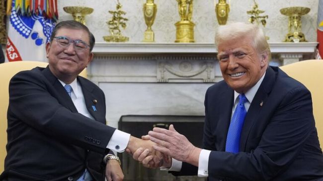Премьер Японии намерен посетить США для обсуждения пошлин Трампа