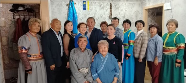 Пару в Бурятии поздравили с 50-летием совместной жизни