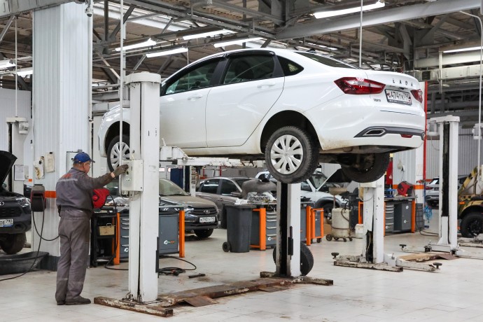 Минпромторг хочет расширить список автомобилей для такси