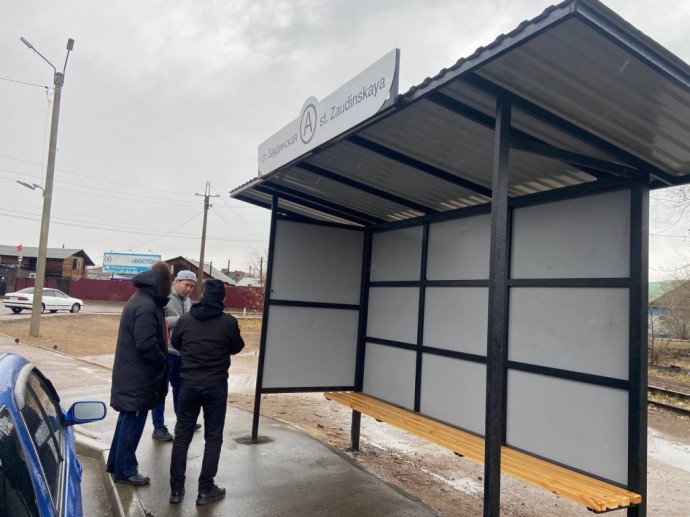 В микрорайоне Улан-Удэ установили новые остановочные павильоны В микрорайоне Улан-Удэ установили новые остановочные павильоны