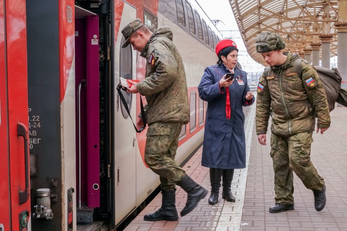 Для бойцов СВО введут электронные талоны на проезд в реабилитационные центры СФР