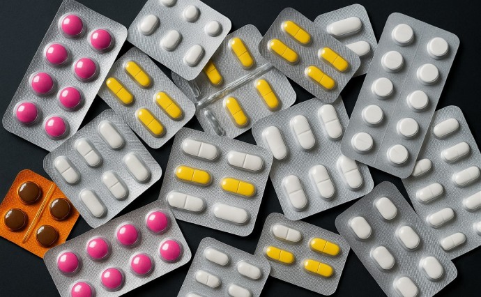 Лекарства в России подорожали на 14%: россияне экономят и ищут выгодные предложения Лекарства в России подорожали на 14%: россияне экономят и ищут выгодные предложения