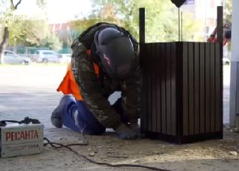 В Благовещенске начали устанавливать современные урны В Благовещенске начали устанавливать современные урны