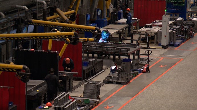 За роботами — будущее: Обуховский завод производит отечественные детали для мегапроектов XXI века За роботами — будущее: Обуховский завод производит отечественные детали для мегапроектов XXI века