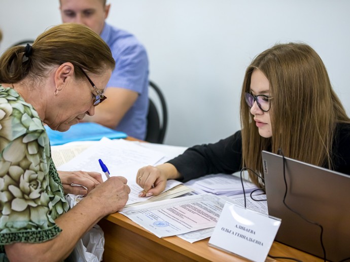 Вячеслав Гладков: «За неделю 2 626 жителей приграничья получили единовременные выплаты»