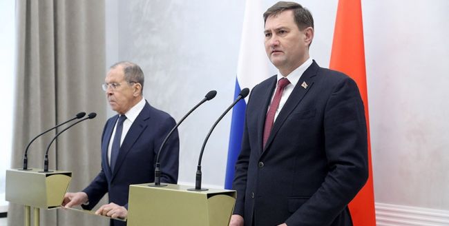 Лавров проинформировал своего белорусского коллегу о переговорах в Эр-Рияде