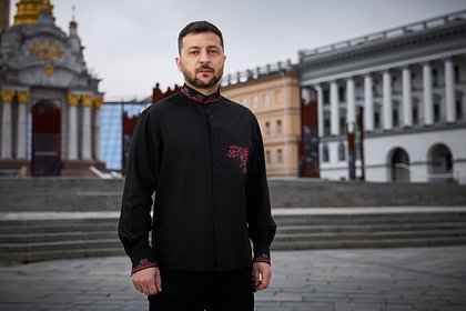 Рогов прокомментировал появление Зеленского в черной вышиванке