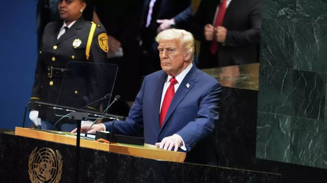 Трамп заявил, что Россия действует в конфликте на Украине «бесцельно» Трамп заявил, что Россия действует в конфликте на Украине «бесцельно»