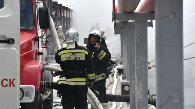 В Междуреченске загорелась крыша пятиэтажки