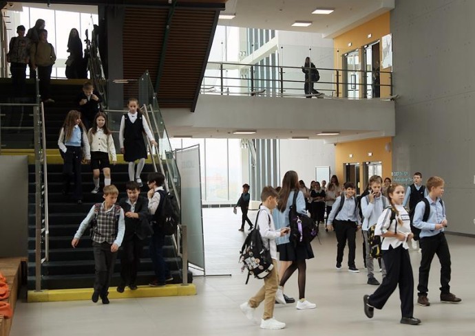 В ноябре традиционные звонки в российских школах заменят патриотическими песнями В ноябре традиционные звонки в российских школах заменят патриотическими песнями