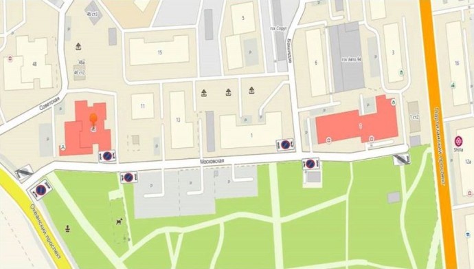 На улице Московской во Владивостоке запретят стоянку: работают эвакуаторы