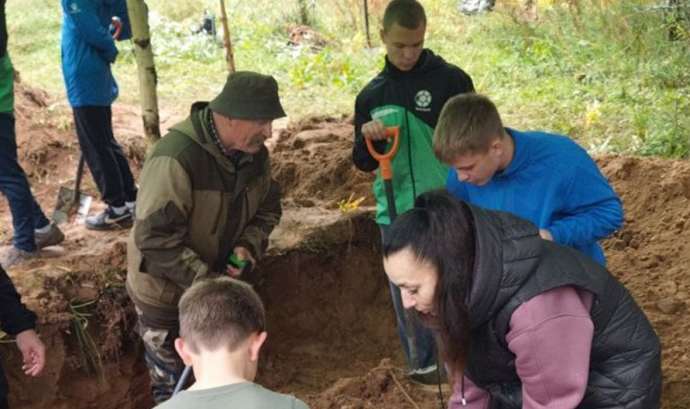 В Демянском округе поисковики нашли останки 39 бойцов Великой Отечественной войны В Демянском округе поисковики нашли останки 39 бойцов Великой Отечественной войны