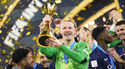 «Мотя — мощь», «Русская стена» и «Ночной кошмар для Шевалье»: перформанс Сафонова в серии пенальти восхитил весь мир