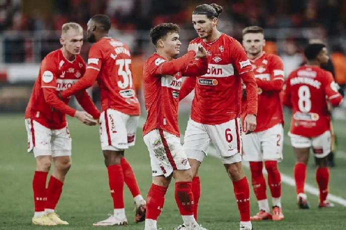 Ловчев: "Игроки "Спартака" наигрывали себе настроение, потому что обкакались в предыдущем матче"