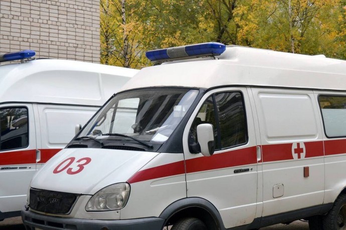 Пострадавший при взрыве газа в многоэтажке в Махачкале находится в реанимации