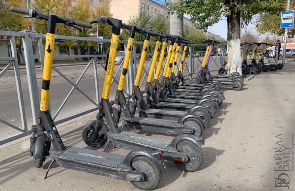 «Началась пора дураков»: В столице Бурятии взбунтовались против самокатчиков