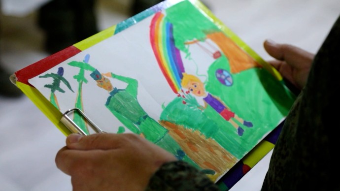 Подарок с передовой: как рисунок петербургского школьника дошел до линии фронта и вернулся с ответом Подарок с передовой: как рисунок петербургского школьника дошел до линии фронта и вернулся с ответом