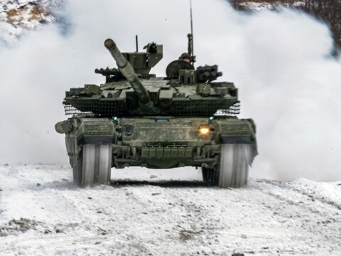 Новейший Т-90М с комплексом активной защиты разгоняется до 70 км/ч