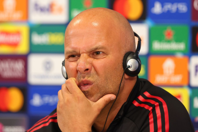 Слот ответил на вопрос, подрывают ли его позиции в "Ливерпуле" высказывания Салаха