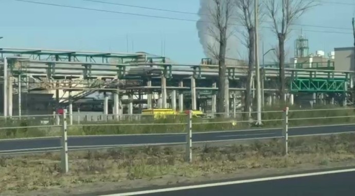 В Ярославле ликвидировано возгорание на территории НПЗ В Ярославле ликвидировано возгорание на территории НПЗ