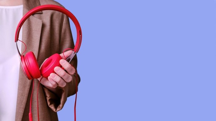 Приморье оказалось в топ-15 регионов по прослушиванию музыки на работе