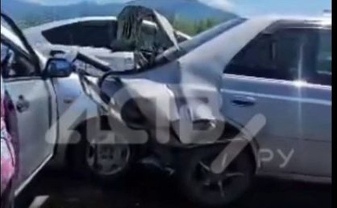 Пострадали четыре машины: сахалинцы попали в массовую аварию в Приморье