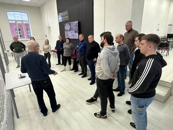 Сотрудников министерств и ведомств Ярославской области обучают управлению БПЛА