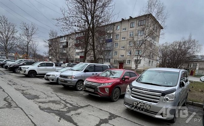 Неизвестный врезался в Mitsubishi Eclipse и скрылся с места ДТП в Южно-Сахалинске