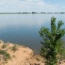 76-летний охотник чуть не утонул в астраханской реке из-за дыры в лодке