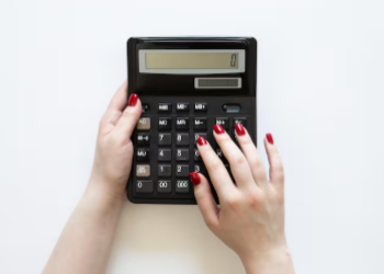 В Госдуме назвали срок повышения пенсий в России В Госдуме назвали срок повышения пенсий в России