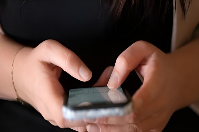 Россиян предупредили о мошенничестве с кражей кодов на маркетплейсах Россиян предупредили о мошенничестве с кражей кодов на маркетплейсах