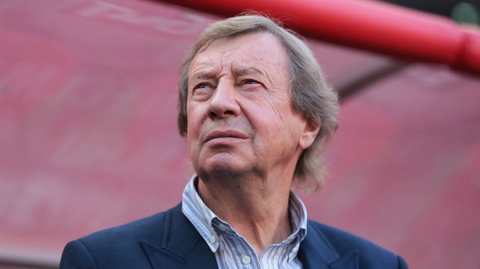 "Нас за такое увольняли". Сёмин раскритиковал ситуацию в "Локомотиве"