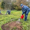 В Ярославской области высадили сад в честь погибшего на СВО сотрудника УИС региона