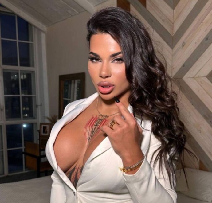 От эскорта до рехаба: скандальная телеведущая из Владивостока обвиняет друга в ограблении