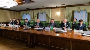 Модернизация социальной инфраструктуры, поддержка инвестпроектов: Юрий Трутнев провёл заседание президиума правкомиссии по вопросам социально-экономического развития Дальнего Востока