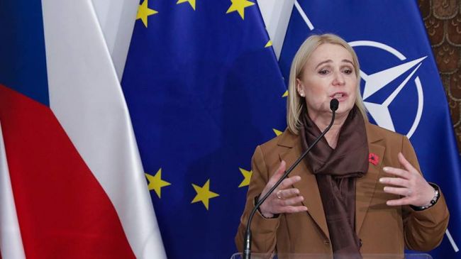 Минобороны Чехии: Мы продолжим поставлять Украине боеприпасы как минимум до осени