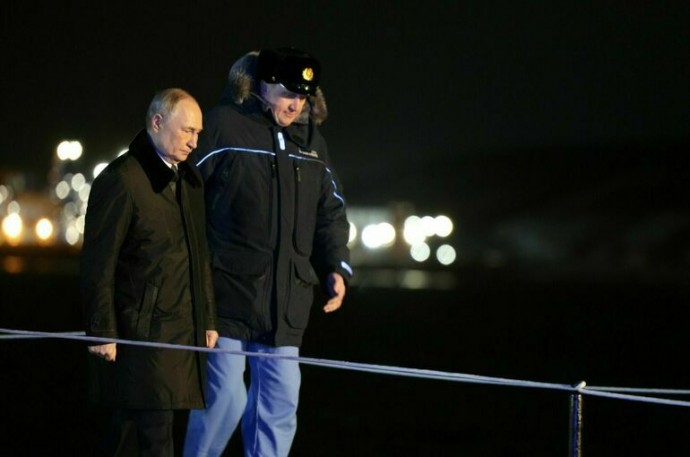 Путин предложил обсудить временное управление на Украине для проведения выборов