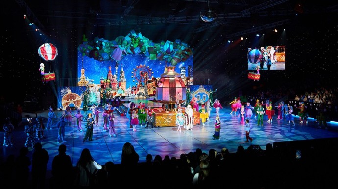 Елка в Гостином дворе