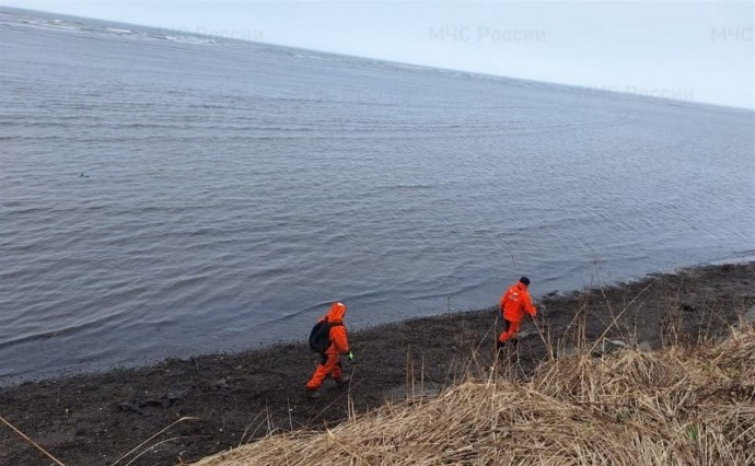 Поиски пропавшего на лодке в море в Корсаковском районе мужчины продолжаются