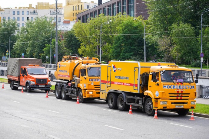 Городские службы ликвидируют последствия непогоды