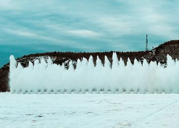 В Приамурье провели первый подрыв льда на реке