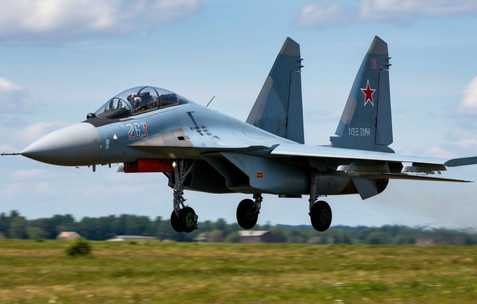 MWM: российский истребитель первым в мире уничтожил американский ЗРК Patriot MWM: российский истребитель первым в мире уничтожил американский ЗРК Patriot