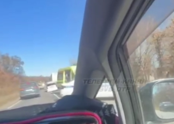 На трассе Благовещенск — Свободный легковушка въехала в самосвал