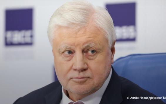 В России предложили ввести мораторий на сокращение медработников и их зарплат