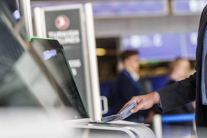 В СФ поддержали идею заселять в отели по водительским правам и биометрии